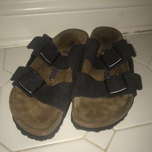 BRAND NEW Arizona Birkenstock’s